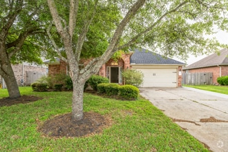Building Photo - 3005 Gardencrest Ln
