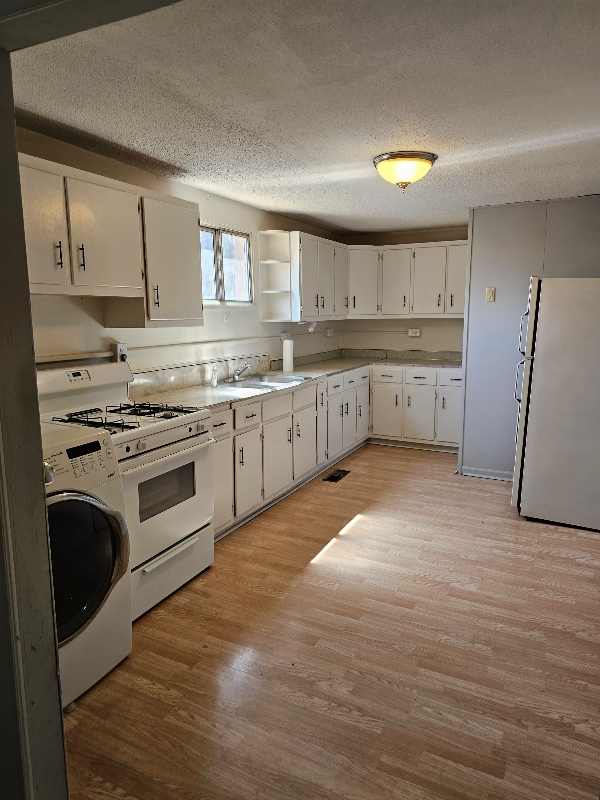 155 Midway Dr Unit C, Oliver Springs, TN 37840 Room for Rent in