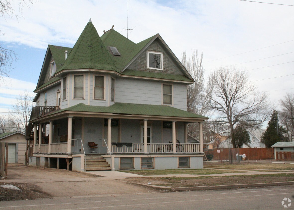 Building Photo - 1023 12th Ave