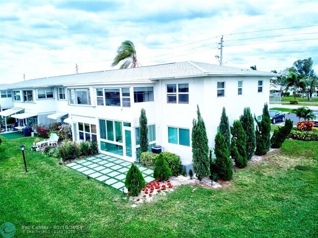 Building Photo - 1801 Ocean Dr