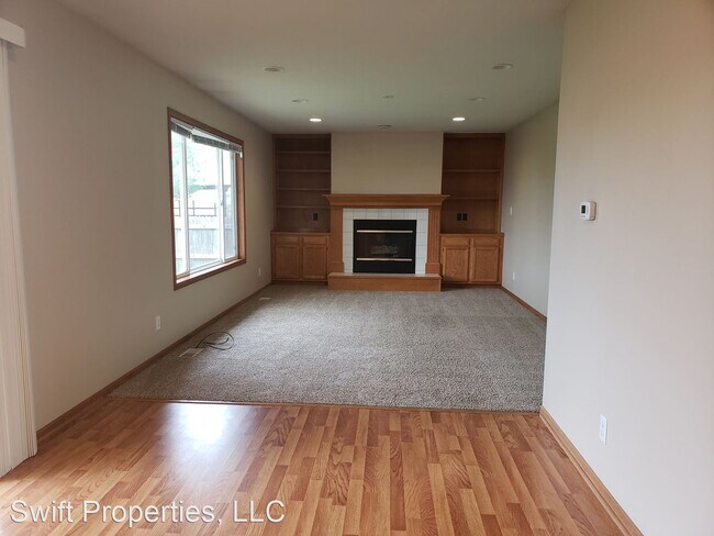 Building Photo - 3 br, 2.5 bath House - 1015 15th Street So...