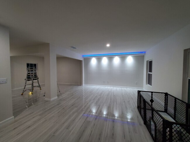 Building Photo - 137 Piave St