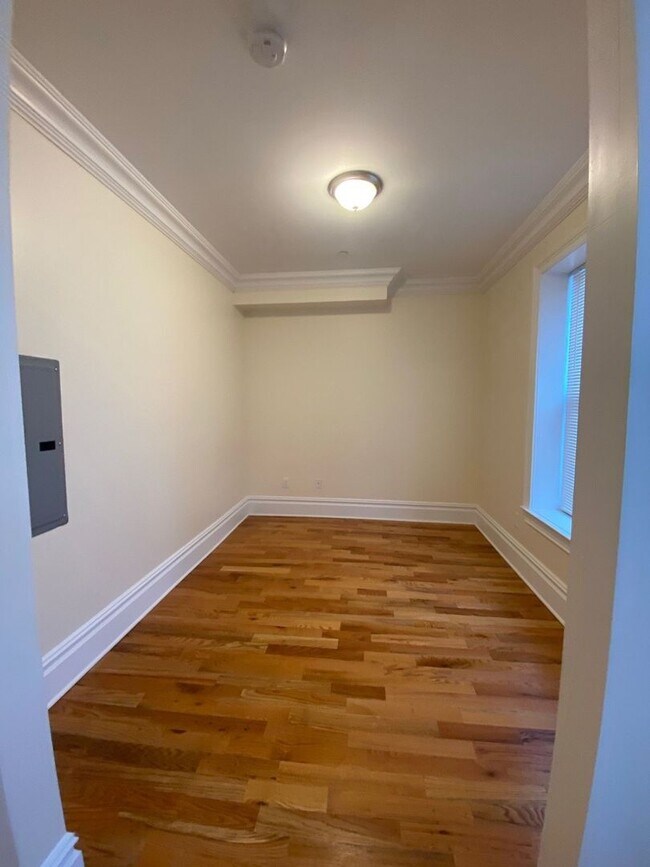 Interior Photo - Ponciana