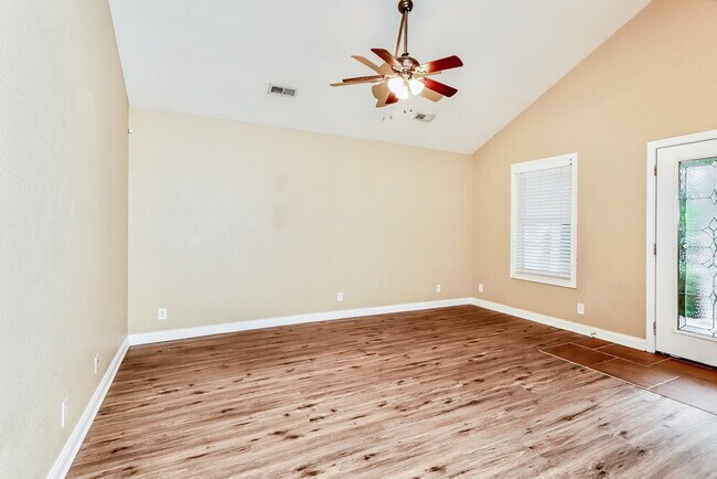 Foto del edificio - 1044 Avondale Ct