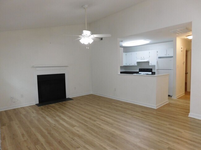 Foto del edificio - 1522 College Way