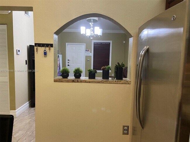 Foto del edificio - 6972 NW 179th St
