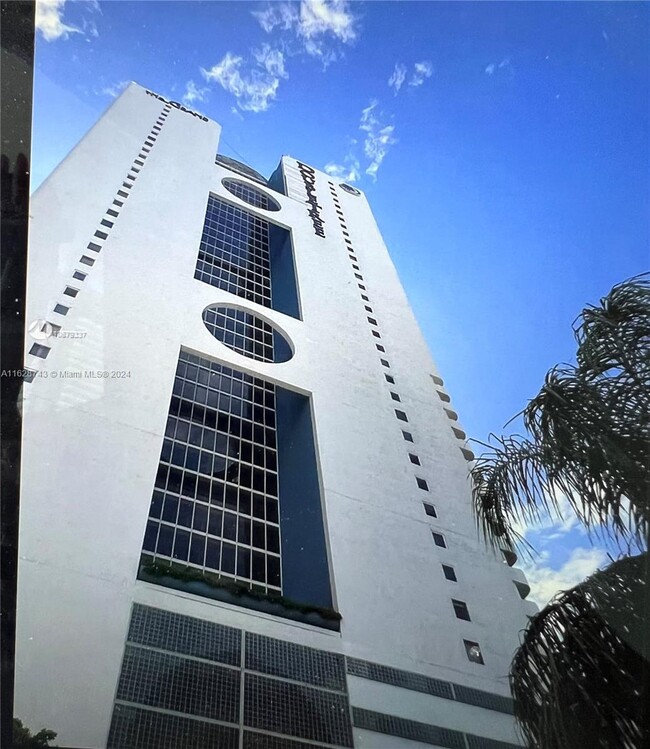 Foto del edificio - 1717 N Bayshore Dr