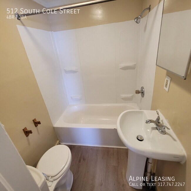 Foto del edificio - 512 S Cole St