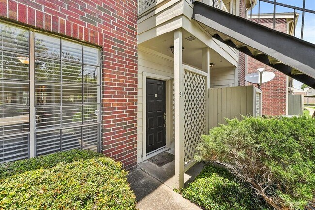 Foto del edificio - 8055 Cambridge St