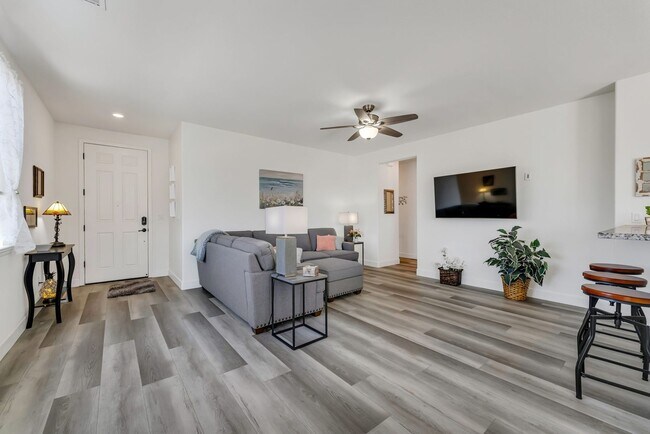 Foto del edificio - 6934 Wild River Way