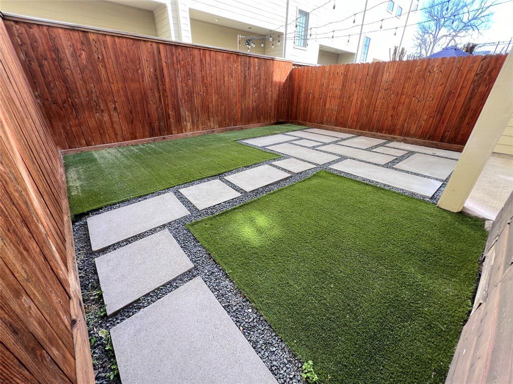 Foto principal - 522 Detering St