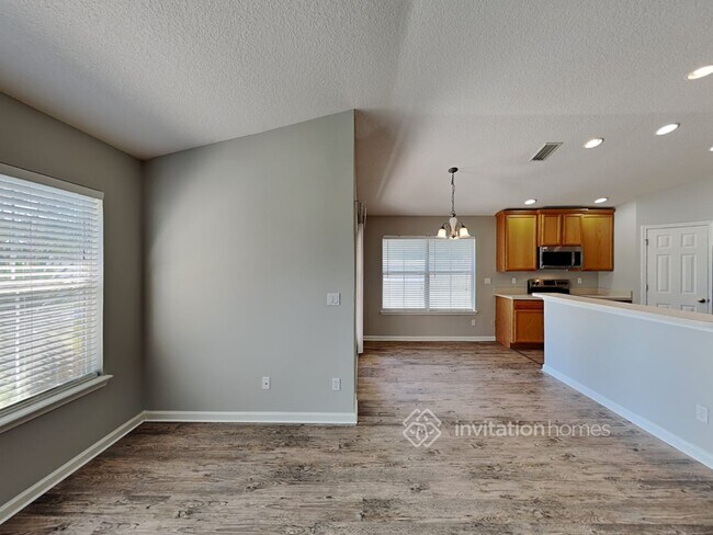 Foto del edificio - 3507 Old Village Dr