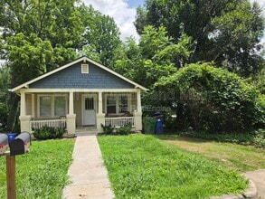 Building Photo - 617 Brookshire St