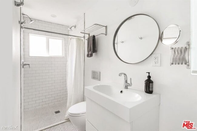 Building Photo - 2 br, 2 bath House - 1417 Echo Park Ave