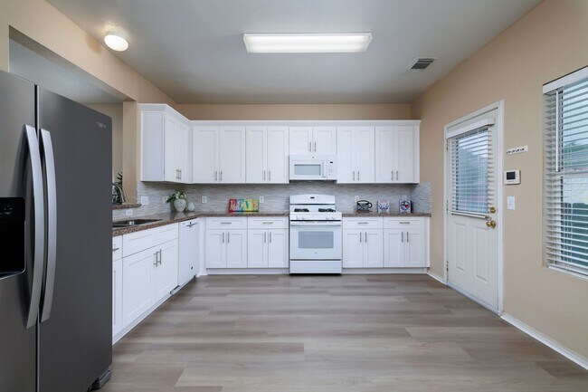 Foto del edificio - 29723 Sullivan Oaks Dr