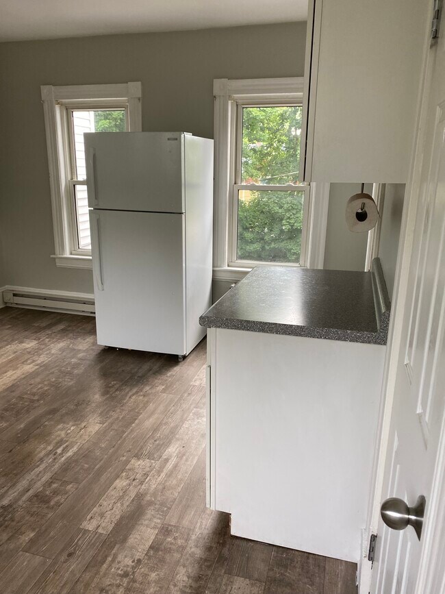 95 Hall Ave Unit H2B, Henniker, NH 03242 Apartments in Henniker, NH