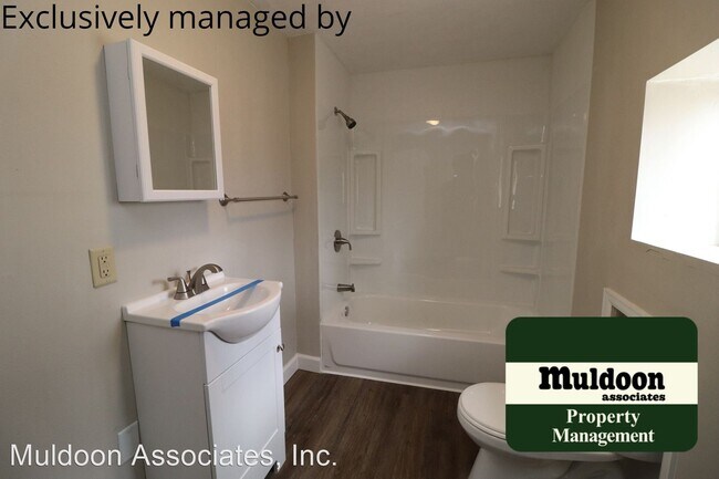 Building Photo - 2 br, 1 bath House - 2602 E 9th St