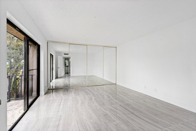 Building Photo - 1624 Forest Lakes Cir