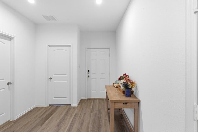 Building Photo - 322 Coral Drift Ct
