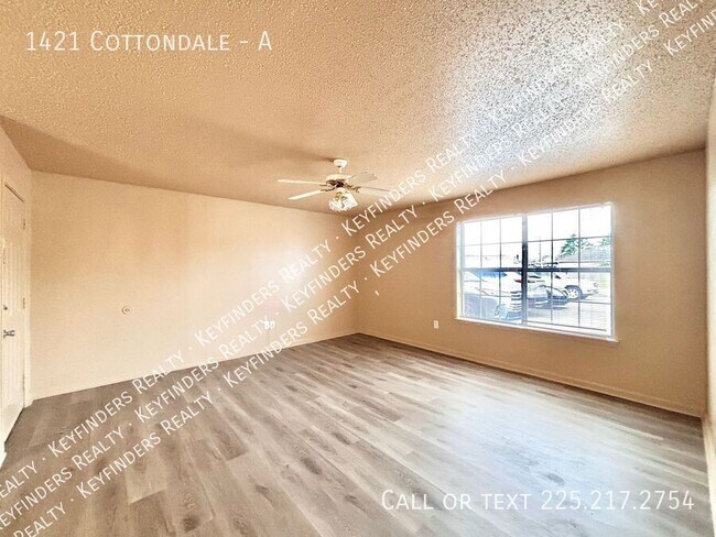 Building Photo - 1421 Cottondale-A