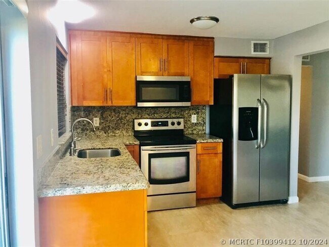 Foto del edificio - 1449 N 14th Way