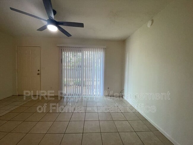 Building Photo - 3850 SE 17th Ct