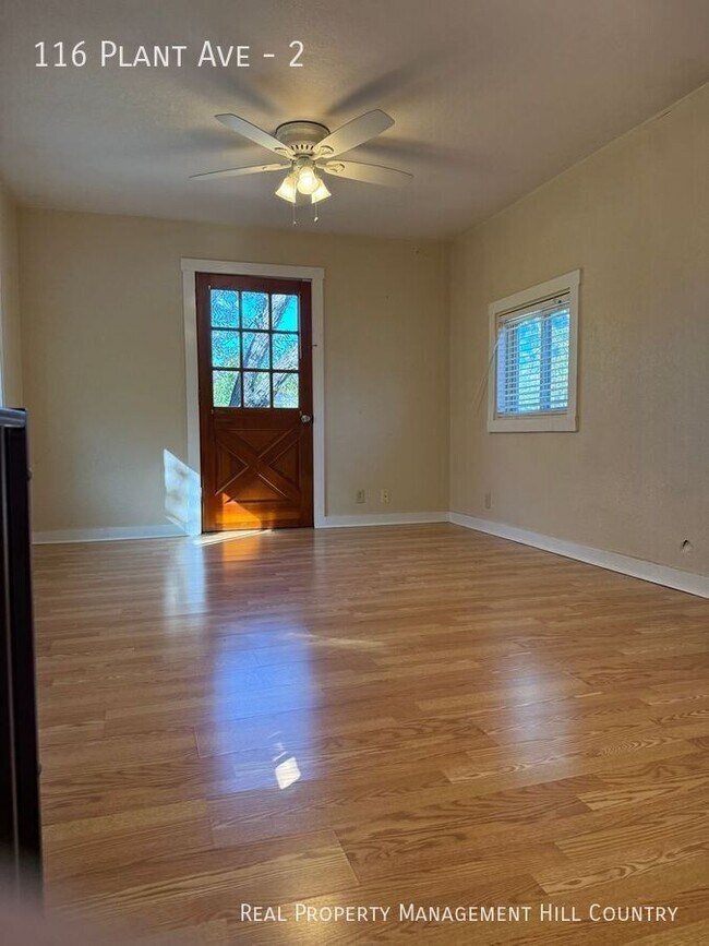 Foto del edificio - 116 N Plant Ave