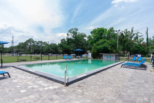 Foto del edificio - 2765 W Tharpe St