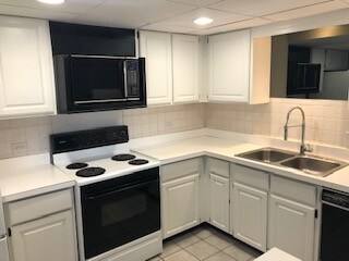 Kitchen - 13000 W Heiden Cir