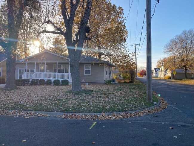 Foto del edificio - 3807 N Faber Ave