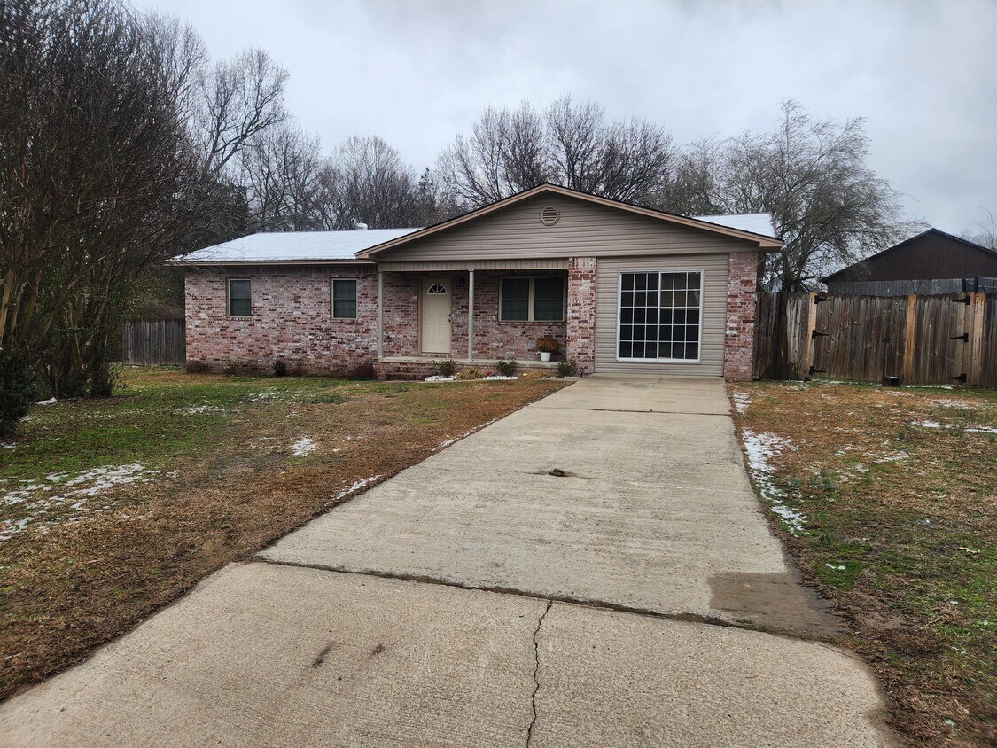 114 Northview Dr, Russellville, AR 72802 House Rental in Russellville