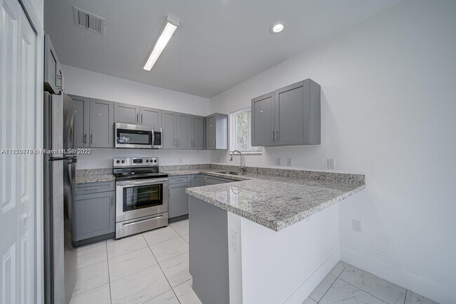 Foto del edificio - 14709 NE 7th Ave