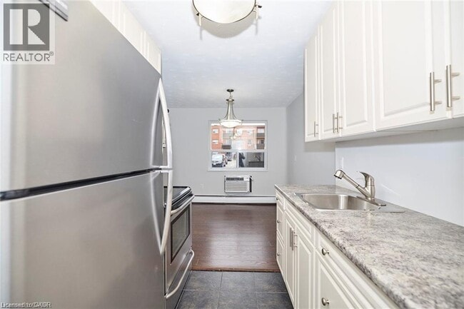 Building Photo - 485 Thorold Rd