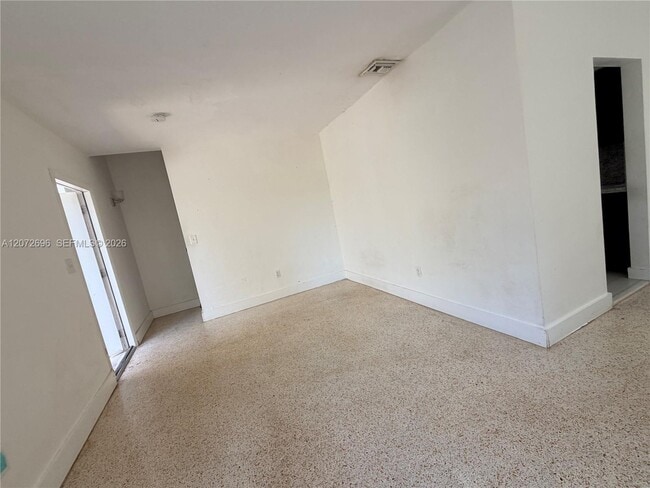 Building Photo - 3068 Carter St