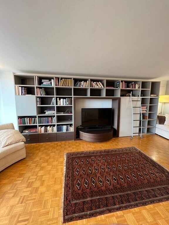 Foto del edificio - 45 Longwood Ave