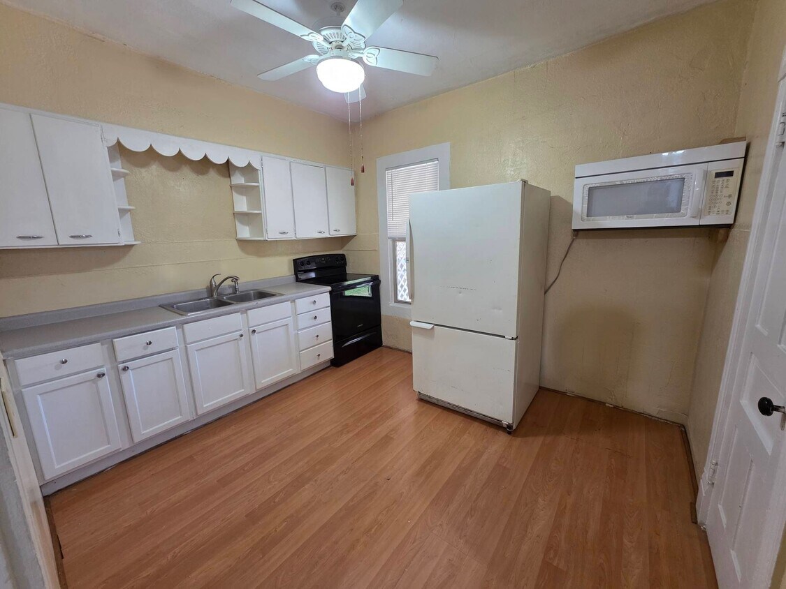 Foto principal - 1614 5th Ave