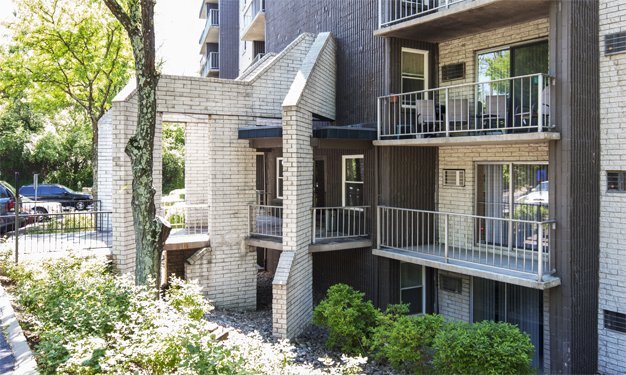 Foto del edificio - 3375 McHenry Ave