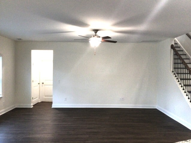 Building Photo - 104 Stagecoach Ln