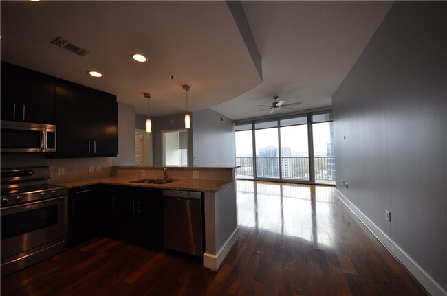 Foto del edificio - 1080 Peachtree St NE