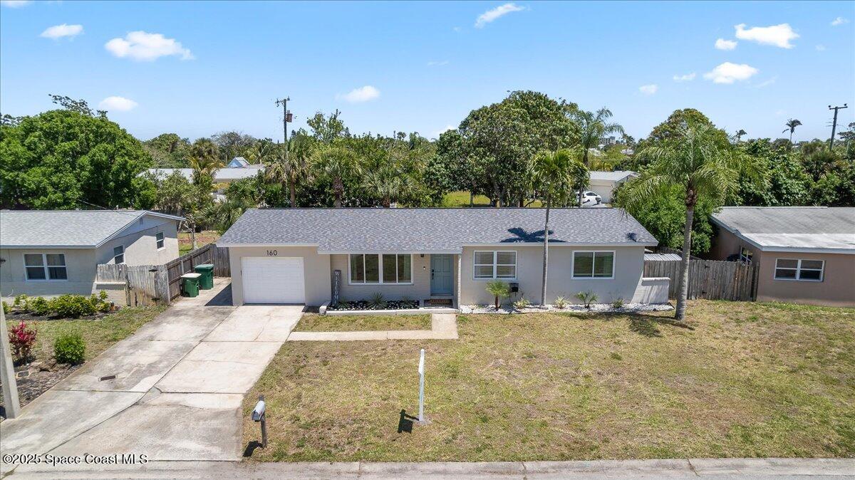 Primary Photo - 160 Melaleuca Dr