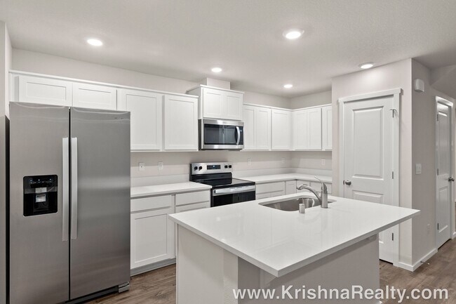 Foto del edificio - Beautiful NEW CONSTRUCTION 3 Bedroom 2.5 B...
