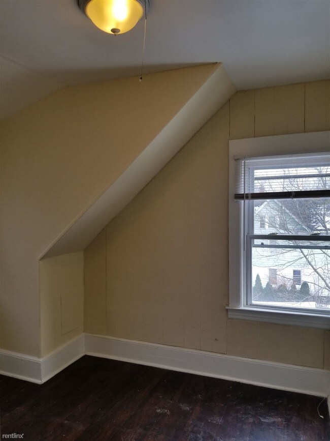Foto del edificio - 2 br, 1 bath  - 125 Butler St #3