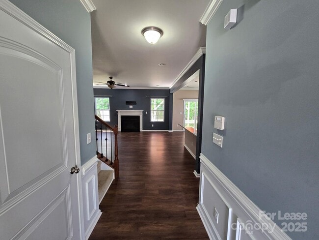 Building Photo - 2202 Laurens Dr
