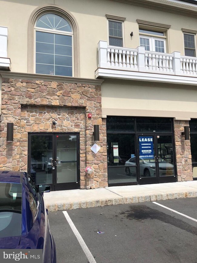 Building Photo - 2098 Brunswick Ave