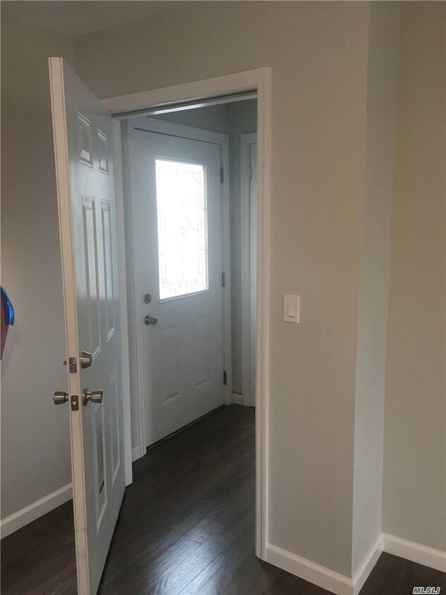 Foto principal - 709 Deer Park Ave