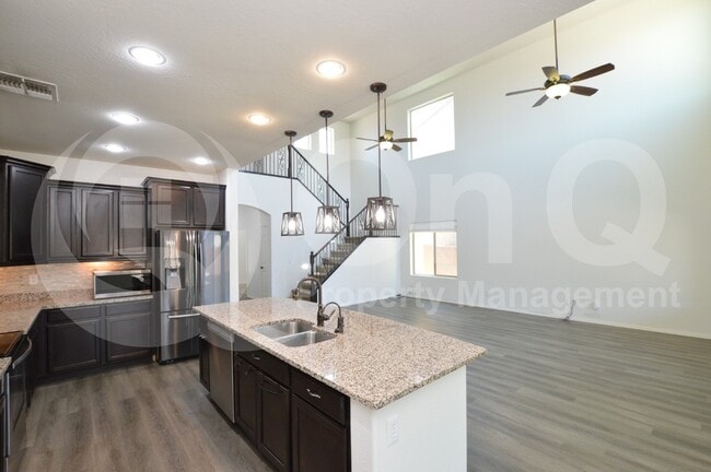 Foto del edificio - 10938 East Starkey Avenue