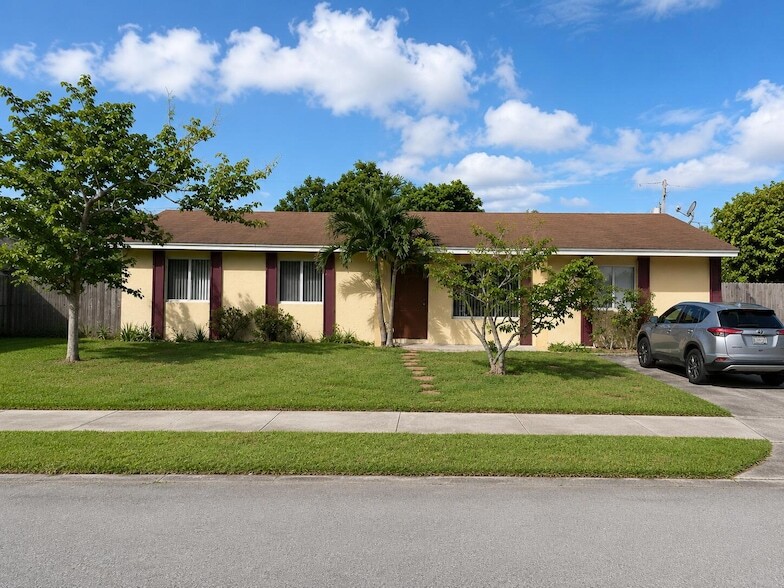 Photo - 4231 SW 55th Avenue Unit
