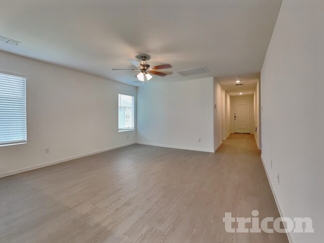 Foto del edificio - 1620 Parlier St