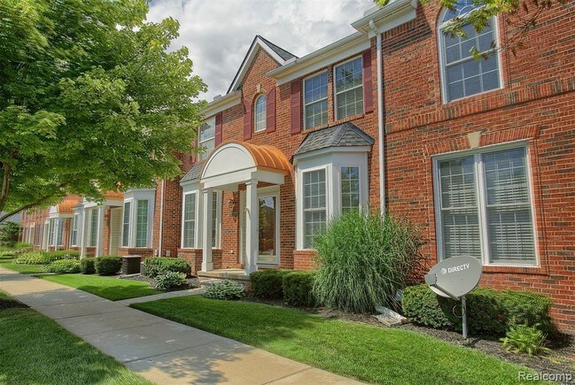 Building Photo - 41736 Brownstone Dr