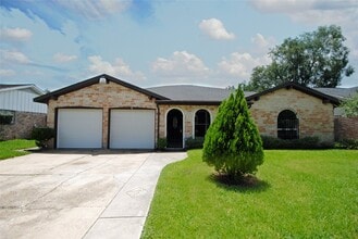 Building Photo - 11511 Creekhurst Dr